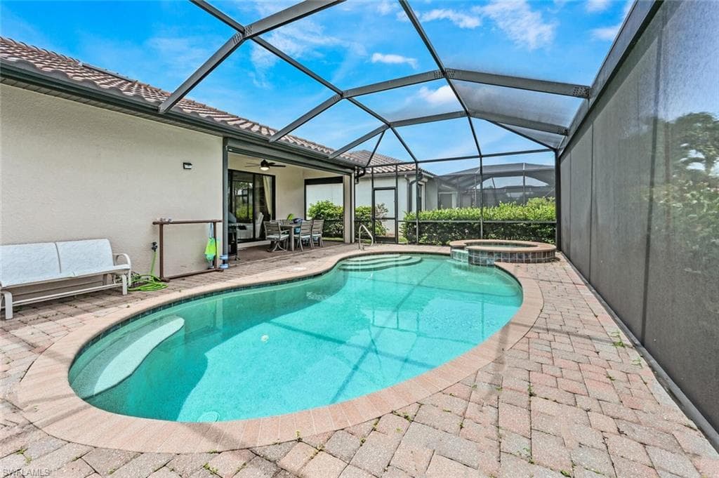 3738 Treasure Cove Cir, Naples, FL 34114-28