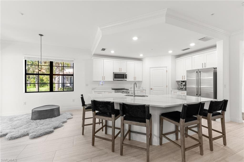 16348 Viansa Way 102, Naples, FL 34110-10