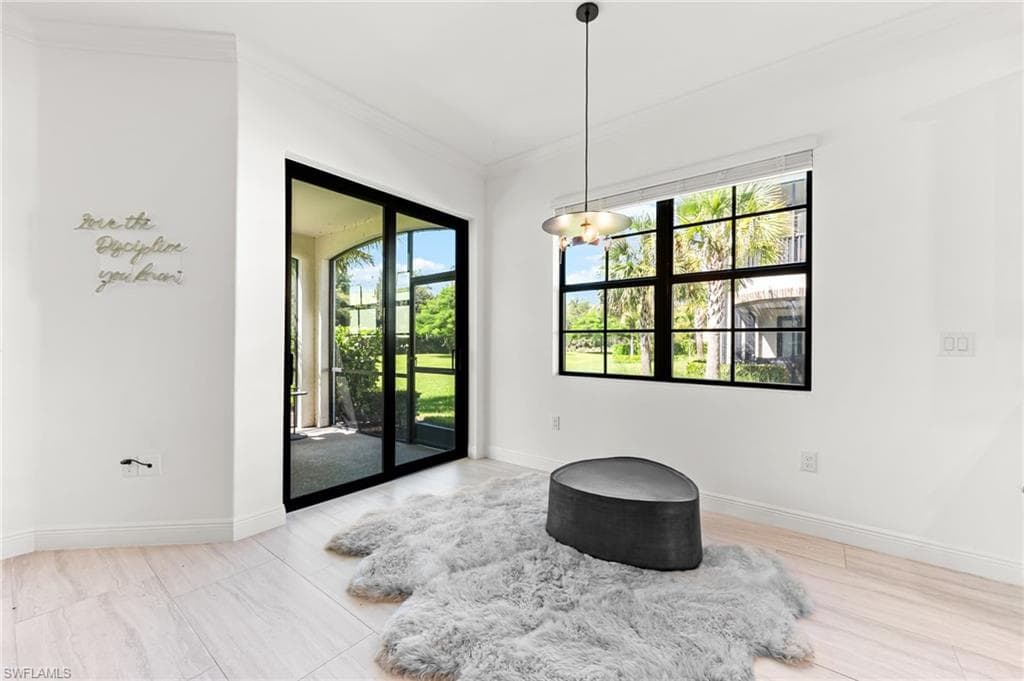 16348 Viansa Way 102, Naples, FL 34110-11