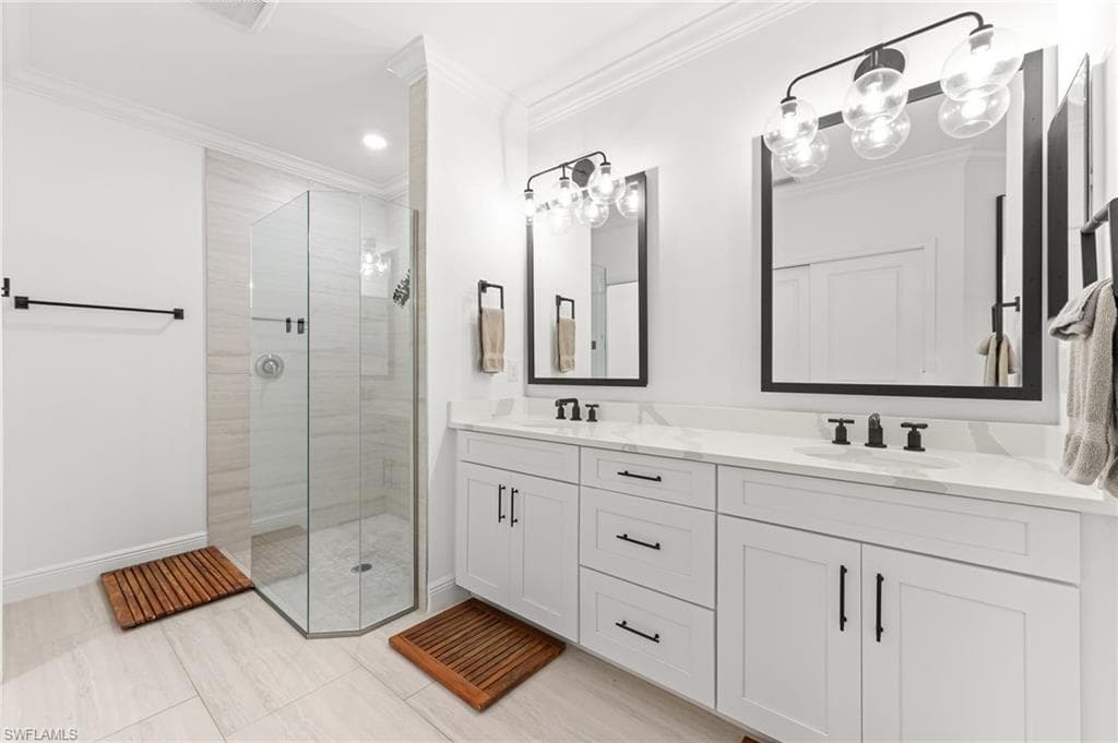 16348 Viansa Way 102, Naples, FL 34110-21