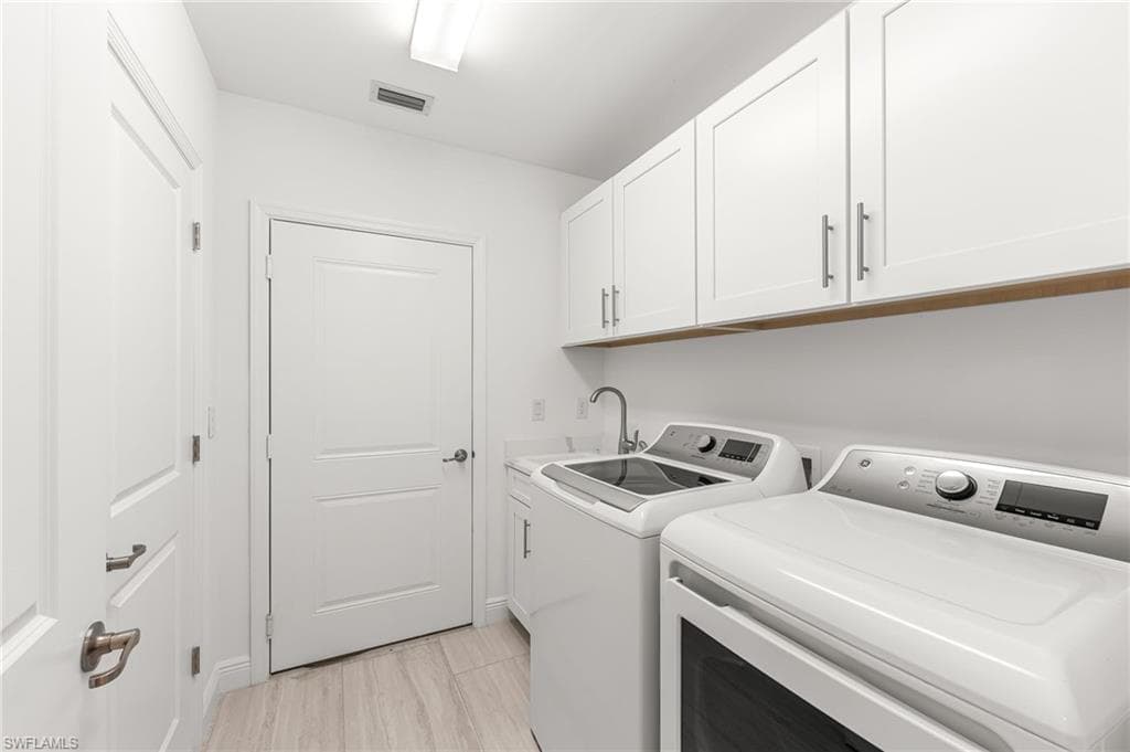 16348 Viansa Way 102, Naples, FL 34110-30