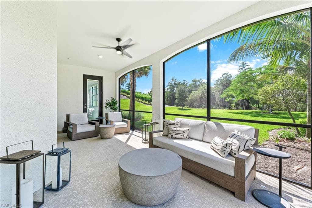 16348 Viansa Way 102, Naples, FL 34110-31