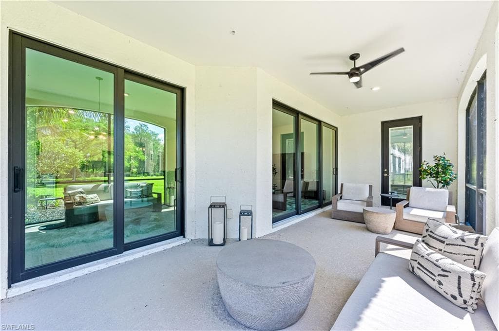 16348 Viansa Way 102, Naples, FL 34110-33