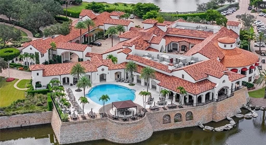 16348 Viansa Way 102, Naples, FL 34110-38