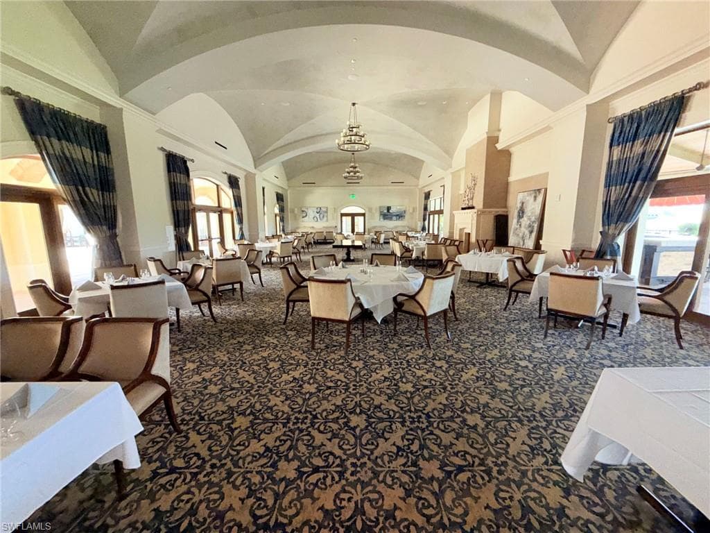 16348 Viansa Way 102, Naples, FL 34110-44