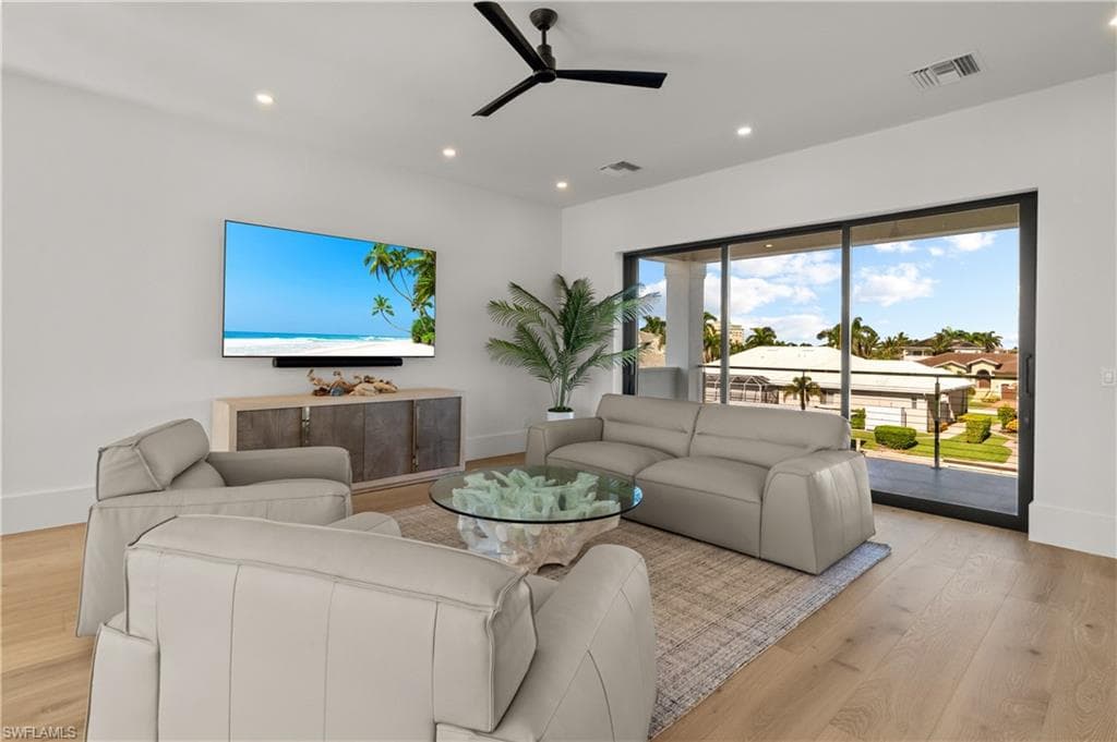 921 Giralda Ct, Marco Island, FL 34145-13