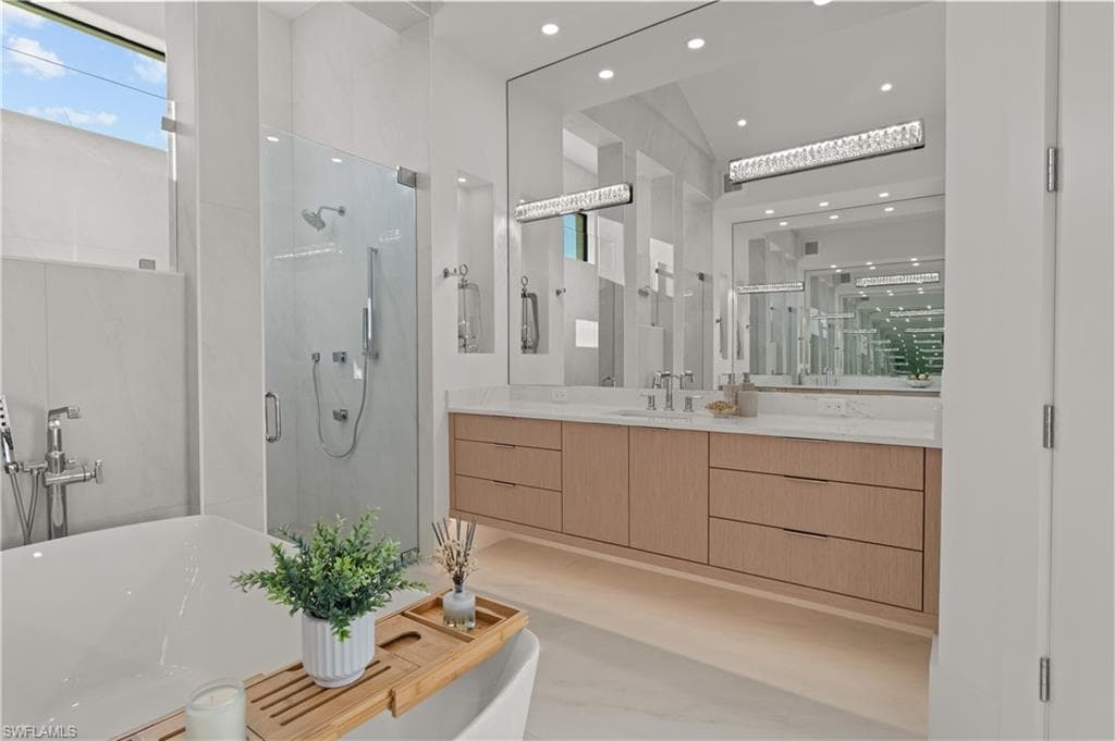 921 Giralda Ct, Marco Island, FL 34145-21