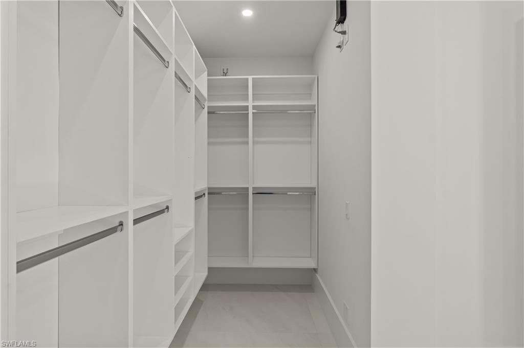 921 Giralda Ct, Marco Island, FL 34145-22