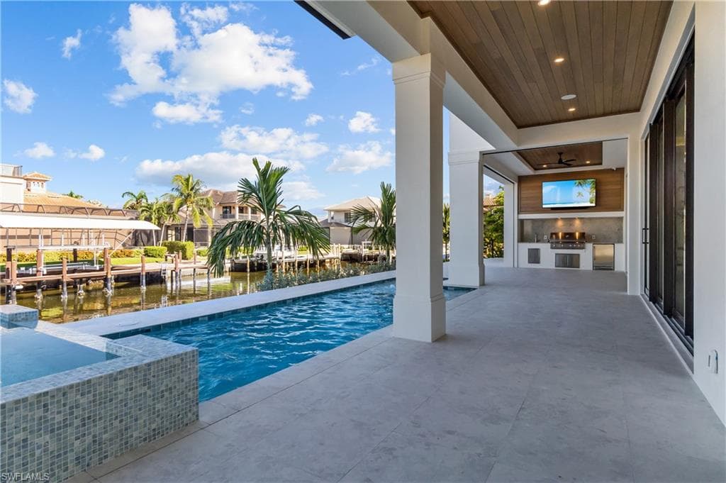 921 Giralda Ct, Marco Island, FL 34145-39