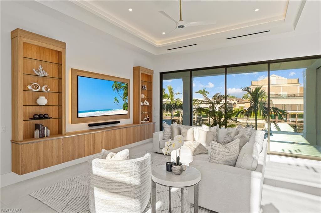 921 Giralda Ct, Marco Island, FL 34145-6