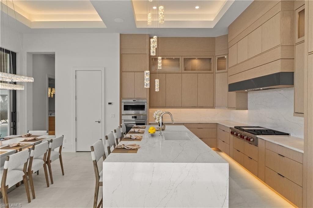 921 Giralda Ct, Marco Island, FL 34145-7