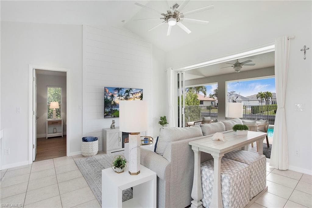 129 Leeward Ct, Marco Island, FL 34145-9