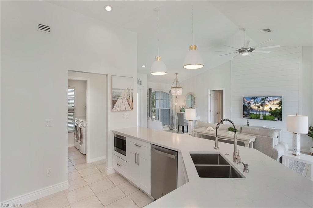 129 Leeward Ct, Marco Island, FL 34145-16