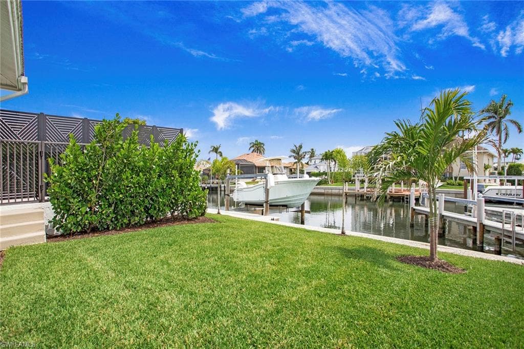 129 Leeward Ct, Marco Island, FL 34145-36