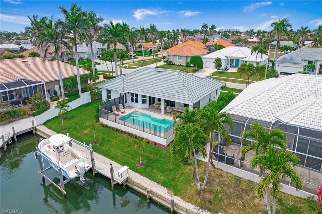 129 Leeward Ct, Marco Island, FL 34145-48