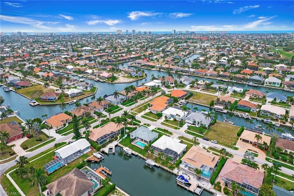 129 Leeward Ct, Marco Island, FL 34145-49