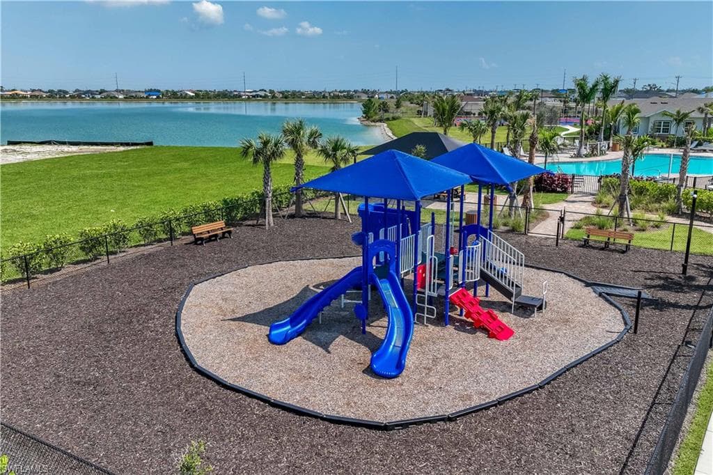 1231 Mariners View Ter, Cape Coral, FL 33993-17