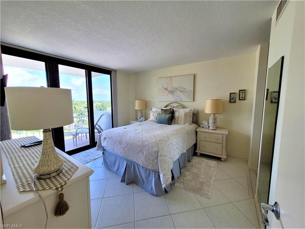 180 Seaview Ct 714, Marco Island, FL 34145-10