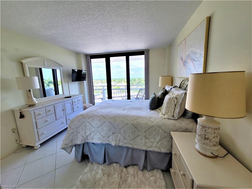 180 Seaview Ct 714, Marco Island, FL 34145-11