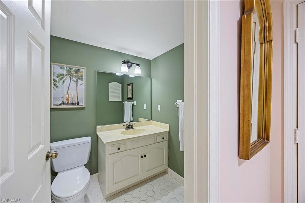 220 Collier Blvd 1003, Marco Island, FL 34145-25