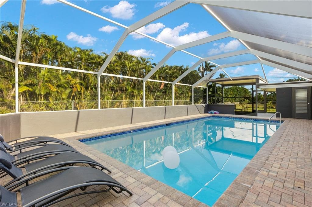 5211 Pocatella Ct, Cape Coral, FL 33904-25