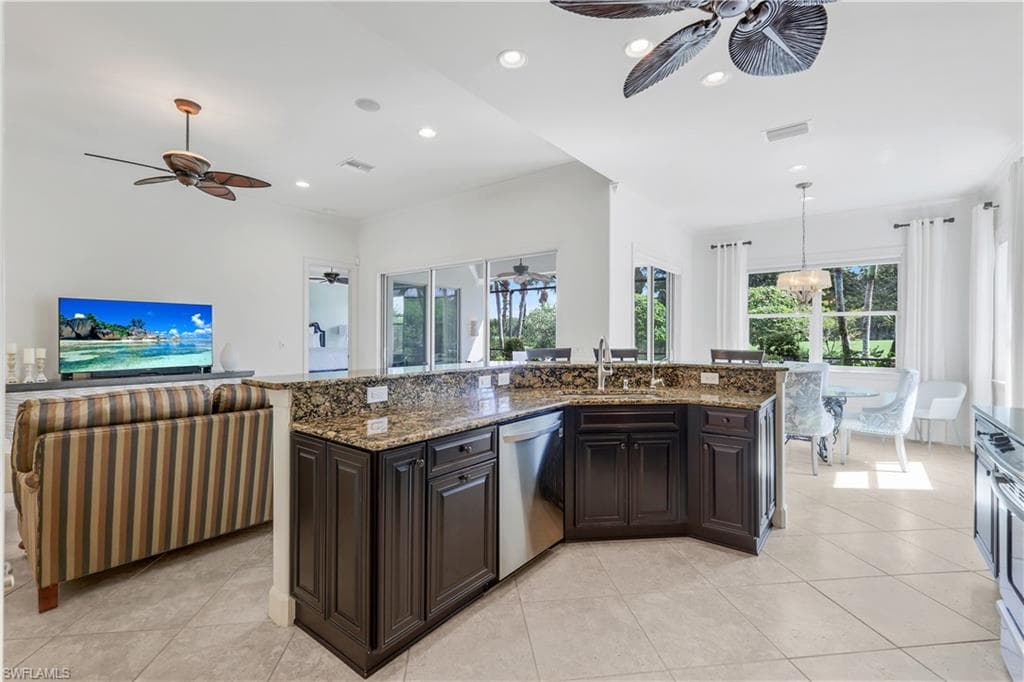 9090 Limestone Ln, Naples, FL 34120-15