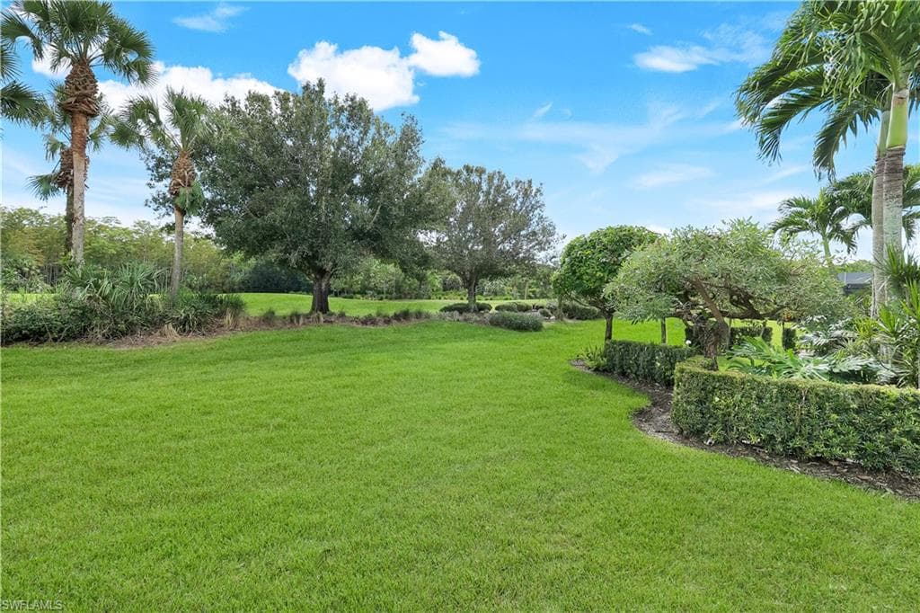 9090 Limestone Ln, Naples, FL 34120-32