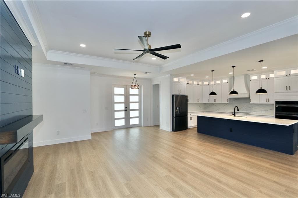 539 37th Ave NW, Naples, FL 34120-11
