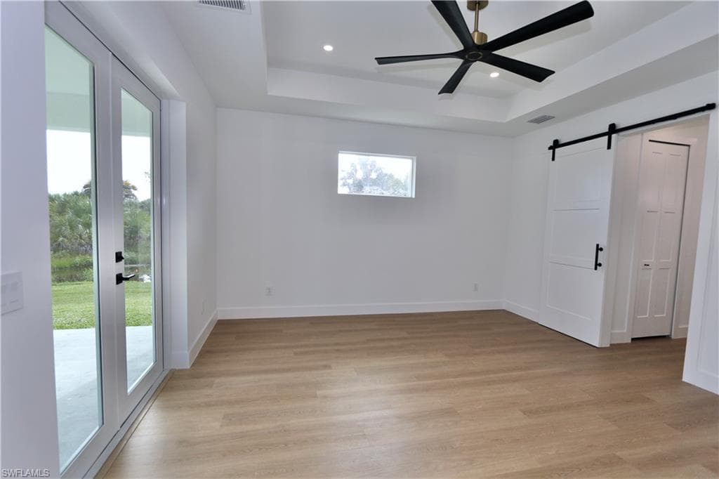 539 37th Ave NW, Naples, FL 34120-14