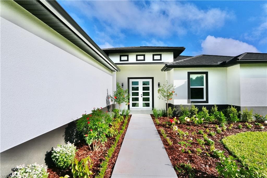 539 37th Ave NW, Naples, FL 34120-1