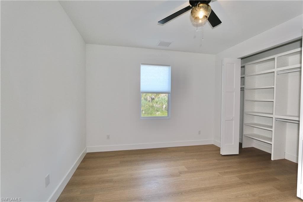 539 37th Ave NW, Naples, FL 34120-30