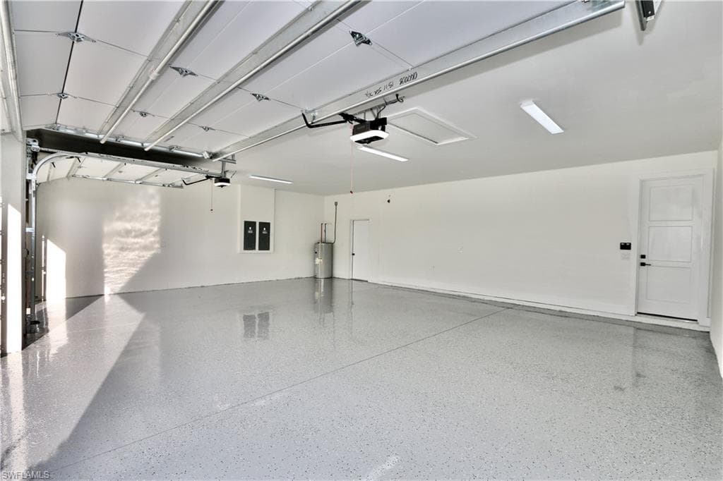539 37th Ave NW, Naples, FL 34120-34