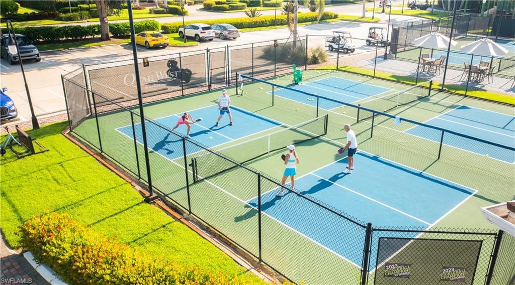 4637 Idylwood Ln, Naples, FL 34119-25