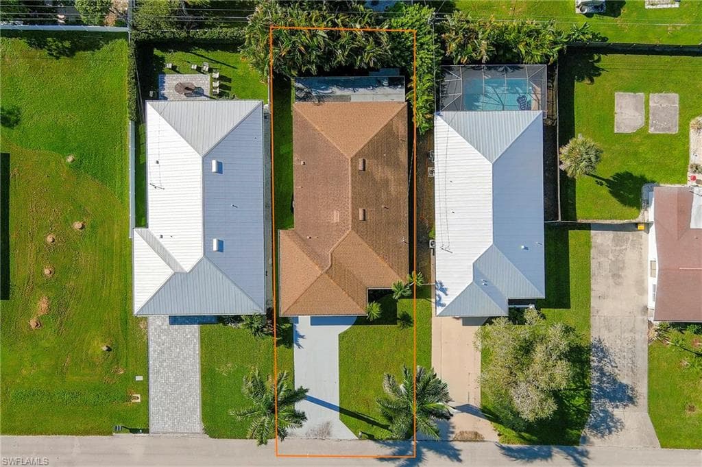 670 103rd Ave N, Naples, FL 34108-3219-25