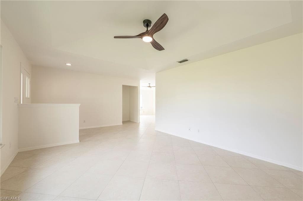 670 103rd Ave N, Naples, FL 34108-3219-4