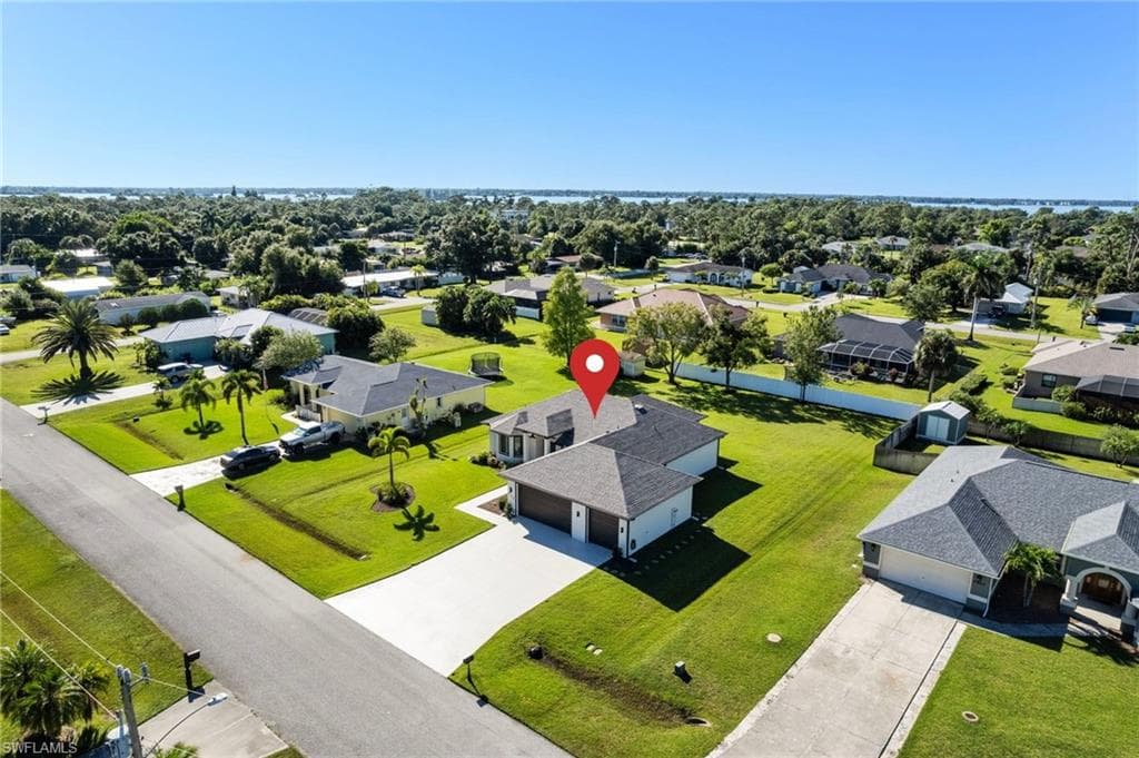 6730 Eagle Tree Ct, North Fort Myers, FL 33917-4