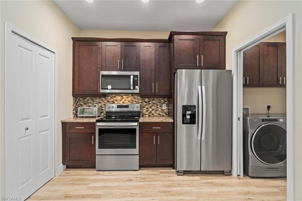 6730 Eagle Tree Ct, North Fort Myers, FL 33917-7