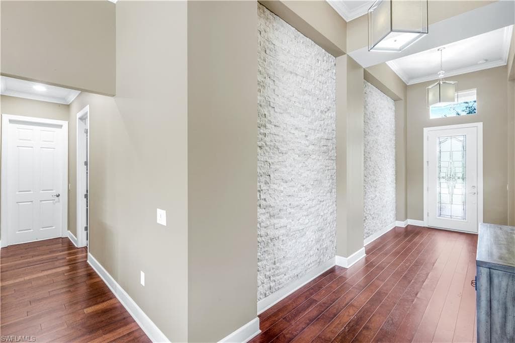 9180 Ores Cir, Naples, FL 34120-4