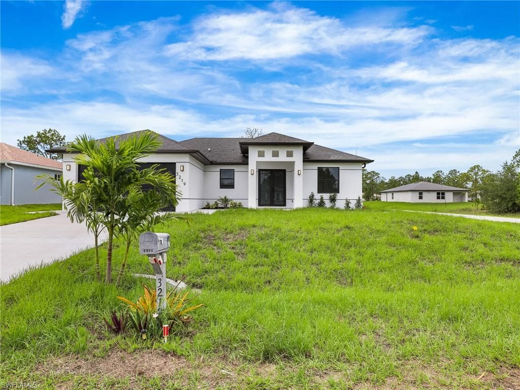 3219 43rd St W, Lehigh Acres, FL 33971-2