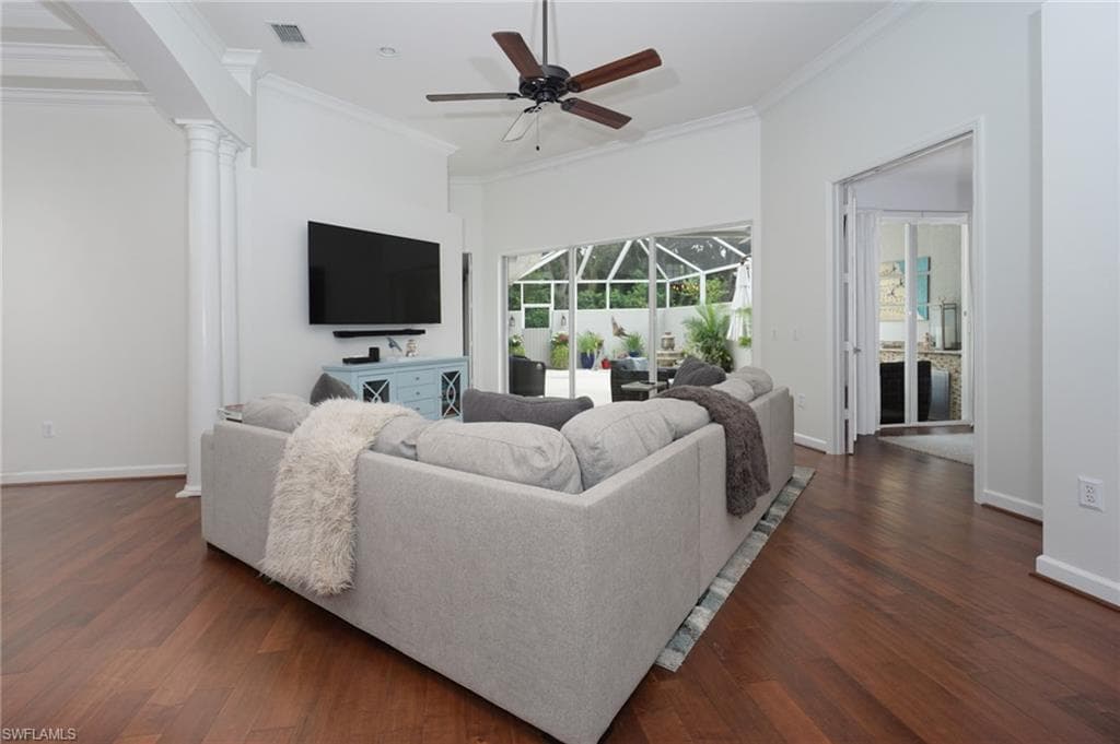 3188 Sundance Cir, Naples, FL 34109-8