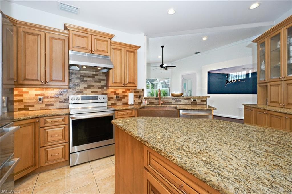 3188 Sundance Cir, Naples, FL 34109-17