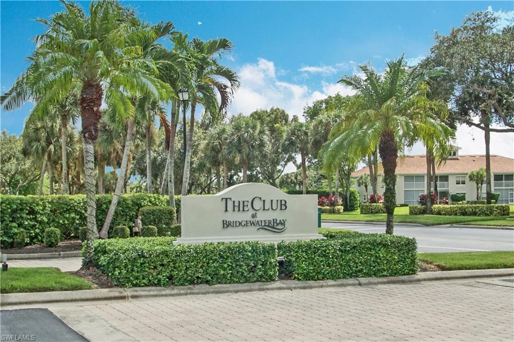 3188 Sundance Cir, Naples, FL 34109-33