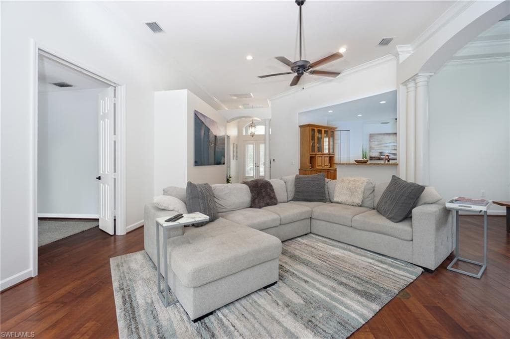 3188 Sundance Cir, Naples, FL 34109-5