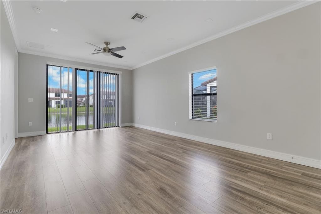 7948 Bristol Cir, Naples, FL 34120-10