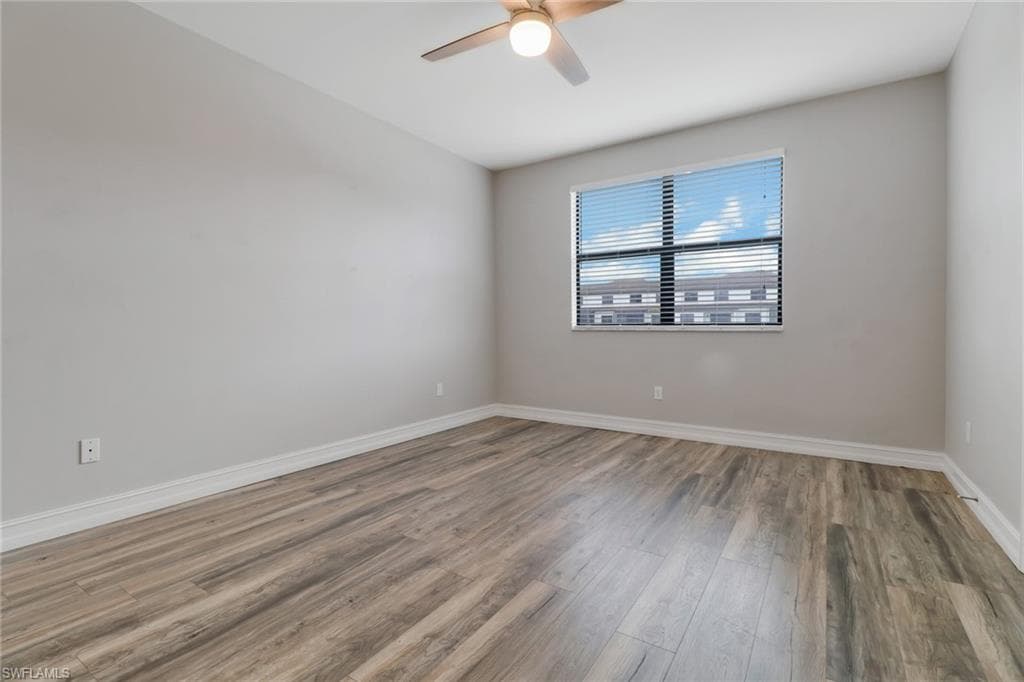 7948 Bristol Cir, Naples, FL 34120-13