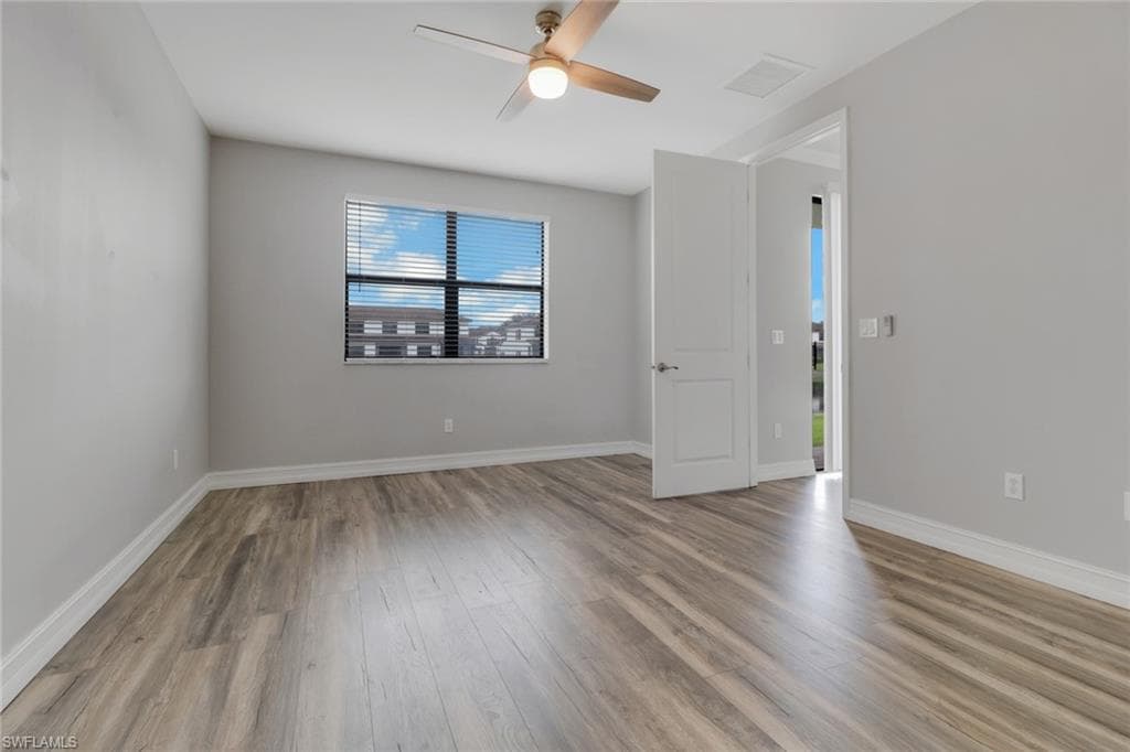 7948 Bristol Cir, Naples, FL 34120-14