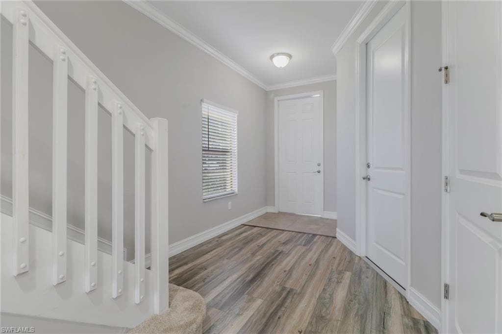 7948 Bristol Cir, Naples, FL 34120-2