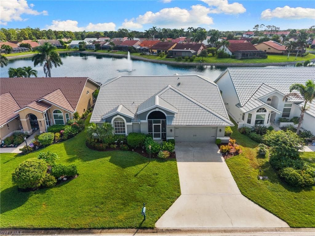200 Saint James Way, Naples, FL 34104-1