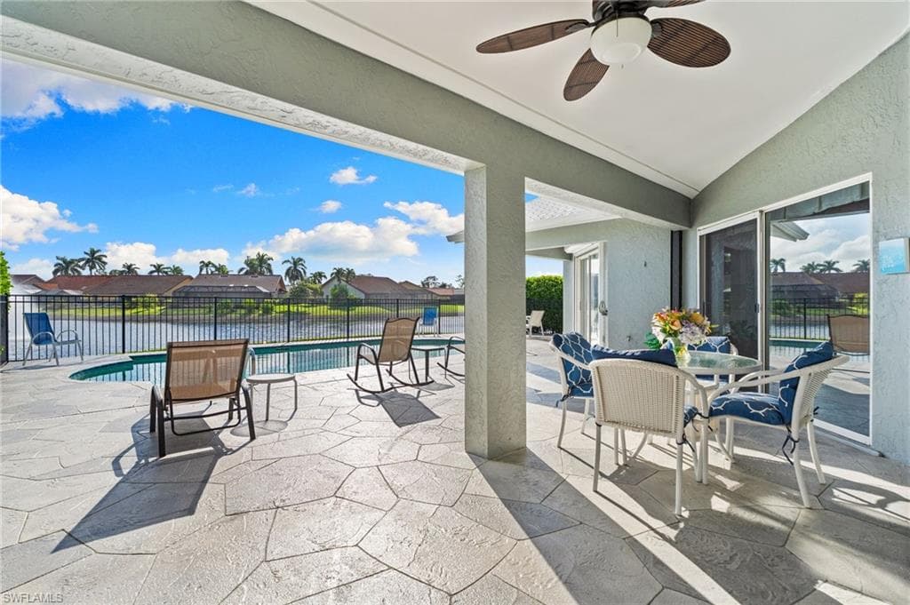 200 Saint James Way, Naples, FL 34104-29