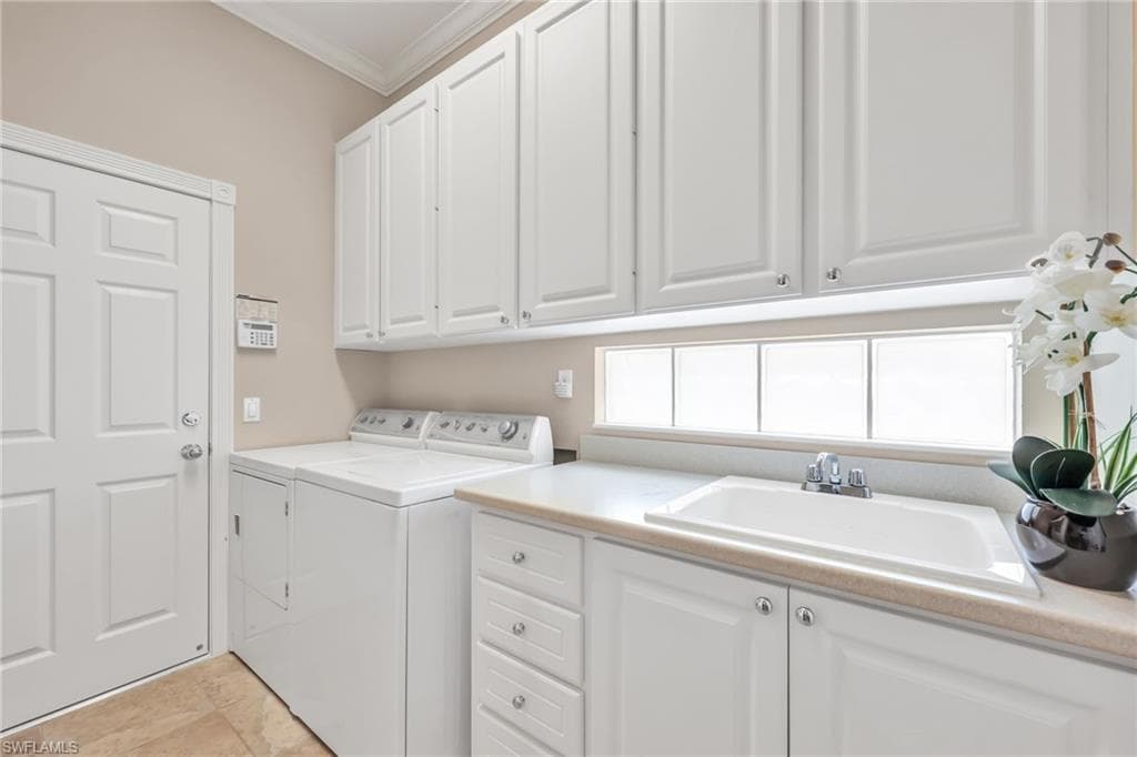 8591 Alessandria Ct, Naples, FL 34114-24